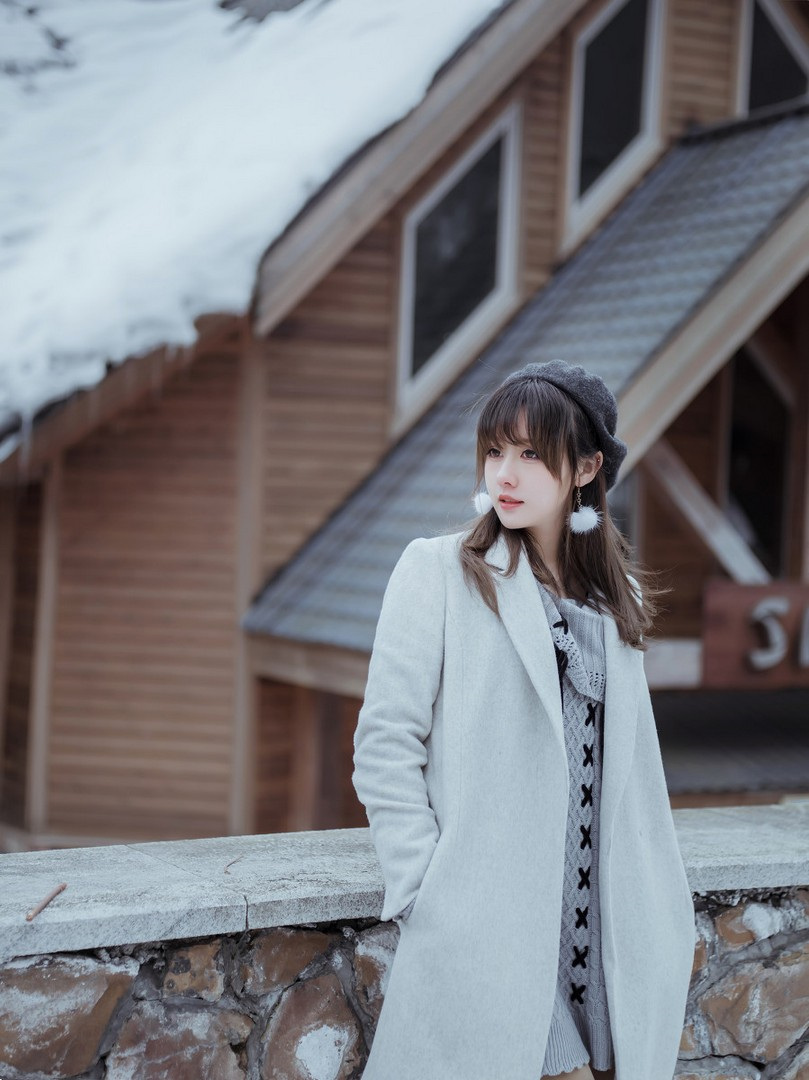 气质韩国美女冬季唯美外拍写真图片第5张