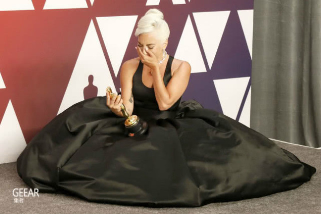 最佳获奖反应！Lady Gaga赢了奥斯卡仿佛得到全世界