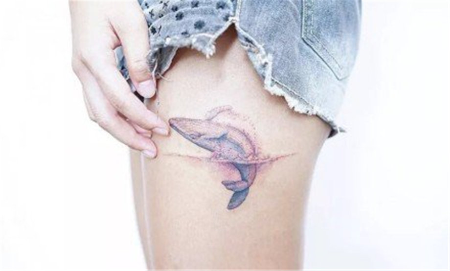 美女大腿鲸鱼图片纹身图案第1张