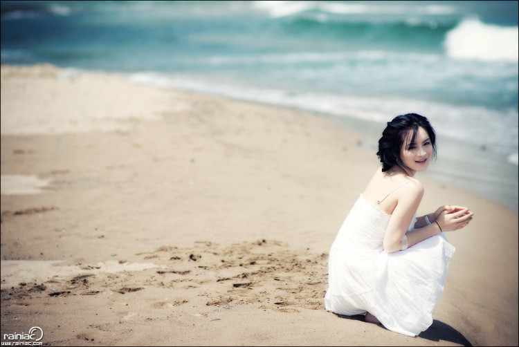 性感巨乳韩国美女林智惠海边外拍写真图片第39张