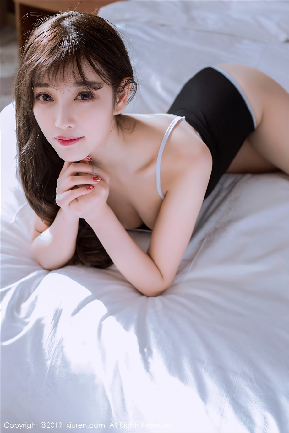性感睡衣美女杨晨晨诱惑床上写真图片第2张