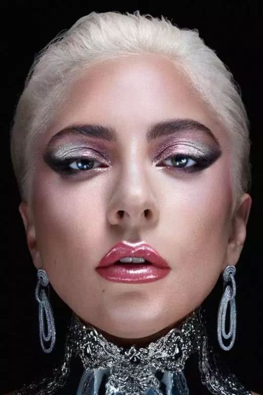 吴磊、宋祖儿拿下MK新代言；Lady Gaga开创美妆品牌