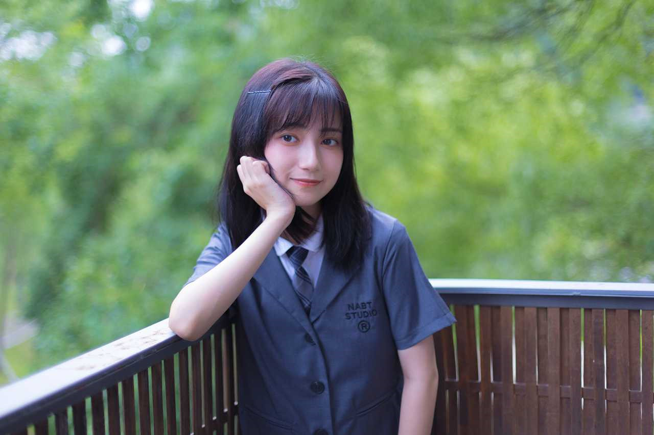 清纯18岁美女学生妹图片第5张