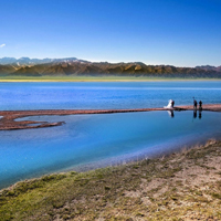 新疆赛里木湖风景唯美微信头像图片第1张