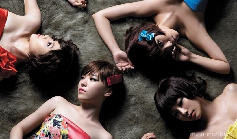 褐眼女孩韩国女子偶像组合写真性感大长腿图片第3张