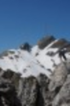 阿尔卑斯山徒步登山自然风景高清图片