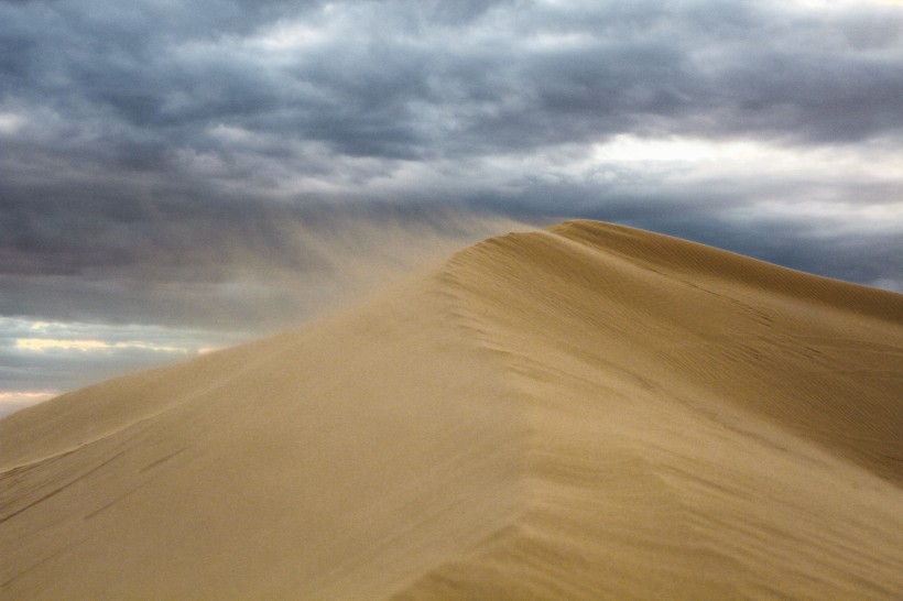 荒凉的沙漠图片-沙漠图片大全第11张