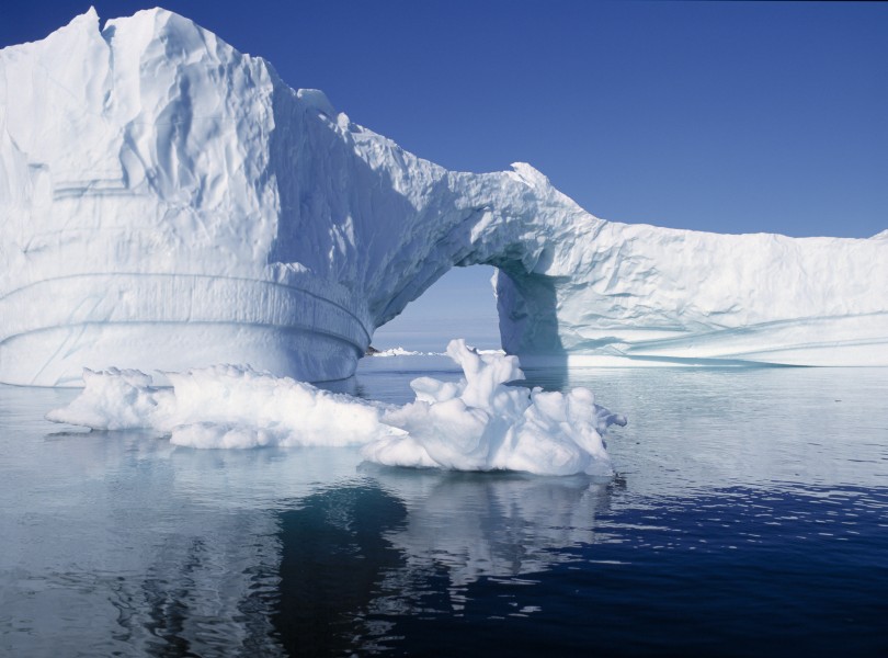 结冰的大海图片 海面冰山图片第9张