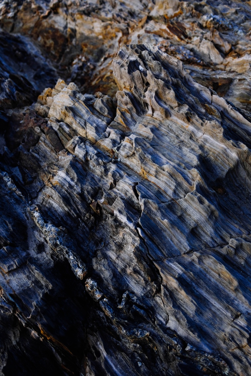 各类岩石图片|陡崖图片地理图片第1张
