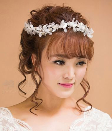新娘盘头发简单好看的图片 韩式新娘盘发图片