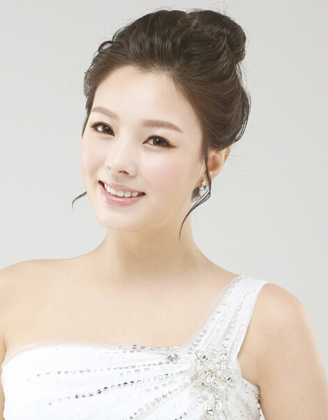 新娘盘发发型图片韩式 韩式婚纱发型造型图片