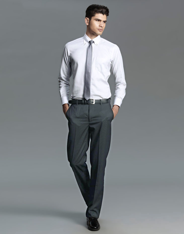 男人灰色裤子搭配什么颜色上衣比较合适？