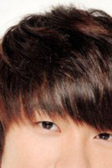 男生韩国烫发发型图片   打理出清新的男生气质