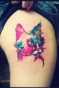 美女大腿简单猫咪纹身图案
