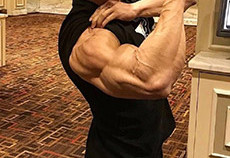 身材超棒的中国肌肉男神照片