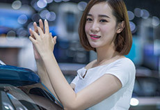 广州车展最新美女车模现场摄影照片