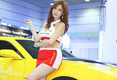 身材迷人的韩国美女车模写真图片